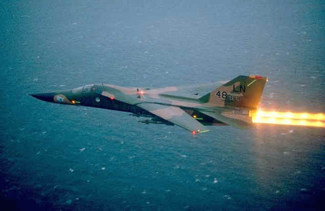 f-111-02.jpg