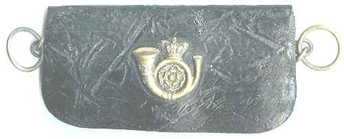 VICTORIAN ARMY OFFICERS LEATHER POUCH & BADGE